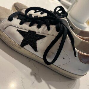 Golden Goose Sneakers/Tennis Shoes